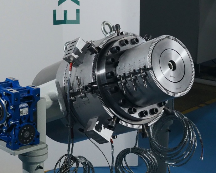 Double Output Die Head